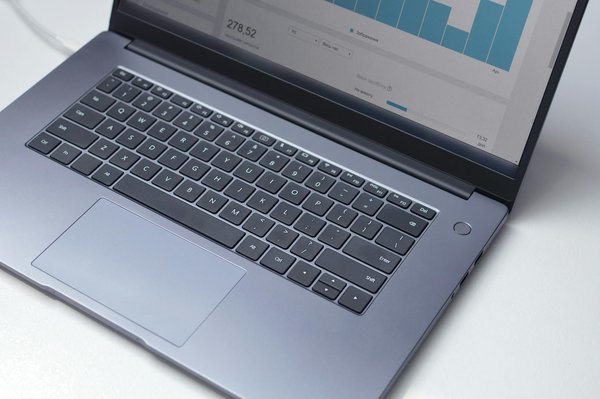 Avis détaillé sur wisewand : l'outil de rédaction ia au service des créateurs de contenu