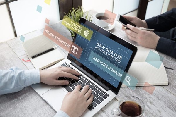 Comment un consultant SEO peut vous aider dans votre business en ligne ?